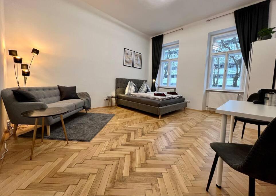 Little Cozy Residence - Enjoy Viennas Summer Season Kültér fotó